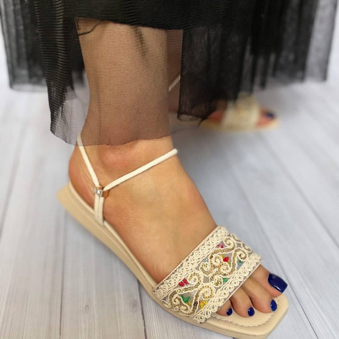 BPSH33107-03 صندل زنانه طرح سنتی - تصویر 1